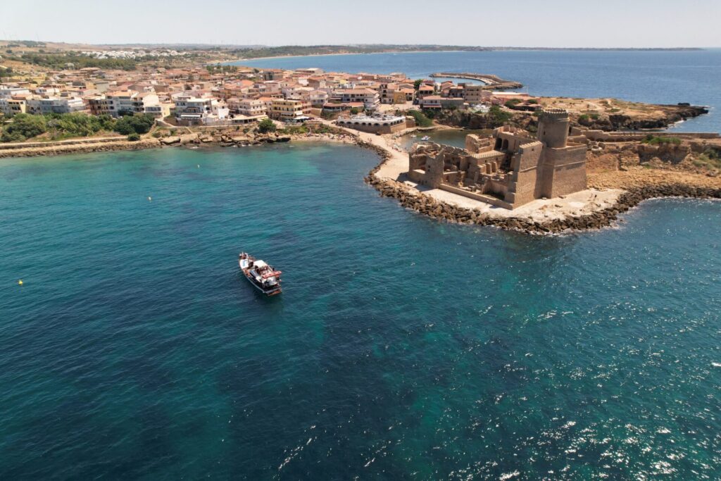 Le Castella in barca